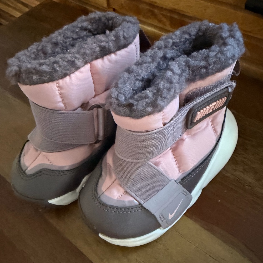 NIKE - boots Kids Girls Flex Advance Winter Boots, Pink & Grey- NWT - Picture 3 of 7